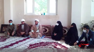 دیدار مسئولین شهرستان دالاهو با خانواده معظم شهدا
