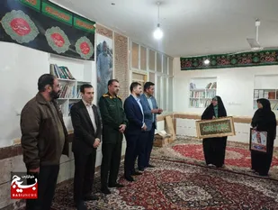 مسئولین شهرستان کارون با خانواده شهید سردارسیدحمید &nbsp;تقوی دیدارکردند