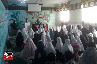 گرامیداشت دهه مقاومت در دبستان شهید قادری همدان برگزار شد