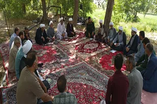 حلقه صالحین مدرسه&zwnj;ای برای ساختن انسان است