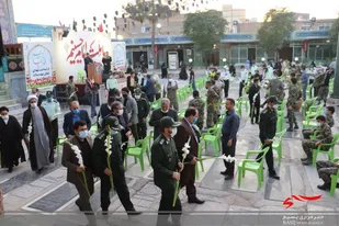 توزیع۶۵۰بسته کمک مومنانه به نیت هر بسته هدیه یک شهید بین نیازمندان