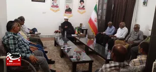 دیدارجمعی ازفرماندهان وپیشکسوتان دفاع مقدس واعضای شورای کانون وابستگان وبسیج پیشکسوتان و یگان شهیدسلیمانی با امام جمعه شهرستان رودان&nbsp;