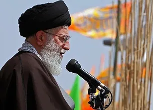 اینجا نقطه&zwnj;ای است که ملائکه&zwnj; الهی که شاهد فداکاری مخلصانه&zwnj; این شهدای عزیز بودند، به آن تبرّک می جویند/به حزب&zwnj;الّلهی بودن افتخار کنید