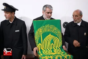 خادمان امام رضا (ع) با خانواده شهید عَوَض در سرخه دیدار کردند