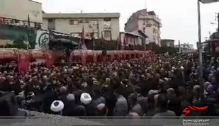 آسمان مازندران در سوگ سقای کربلا گریست / عزاداری علوی تبارها در زیر باران / تشییع پیکر شهید ابراهیم نژاد بر دوش عزاداران حسینی در بابل / مادر سه شهید با حضور مردم بدرقه شد