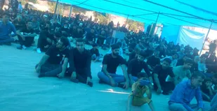 پرچمی که توسط سردار دلها برافراشته شده به دست جوانان گروه های مقاومت است