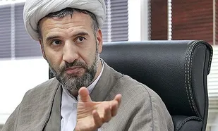 گناه روی گناه، کار انسان را به انکار امام می کشاند