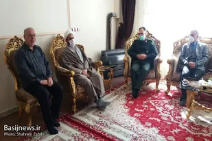 دیدار مسئولان سپاه ملایر با رزمنده دوران دفاع مقدس
