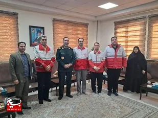 مدیر عامل جمعیت هلال احمر خراسان شمالی به همراه جمعی از همکاران به مناسبت روز پاسدار با سردار فرجی فرمانده سپاه حضرت جوادالائمه علیه السلام دیدار و روز پاسدار و اعیاد شعبانیه را تبریک گفتند.