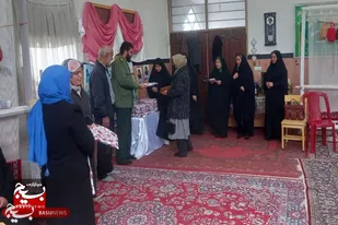 تجلیل از زنان بافنده بسیجی ملایر در هفته زن