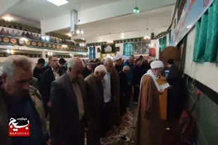 اقامه نماز عید سعید فطر در شهر صالح آباد