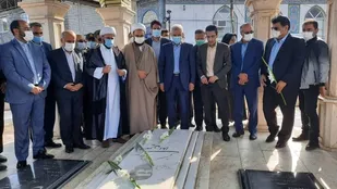 صندلی مسؤولیت امانت شهدا است