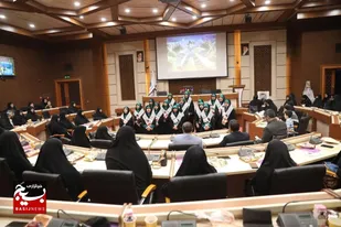 نشست مشترک ۵۰ تن از بانوان نماینده&zwnj;ی رسانه&zwnj;ها و تعدادی از نمایندگان مجلس با موضوع لایحه&zwnj;ی عفاف و حجاب