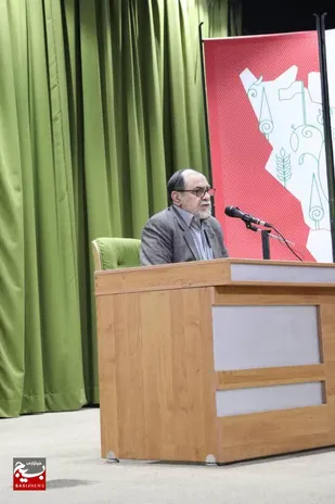 معلمی تنها شغلی است که مستقیماً با تربیت متعالی بشر سروکار دارد