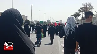 خودروی سیاه