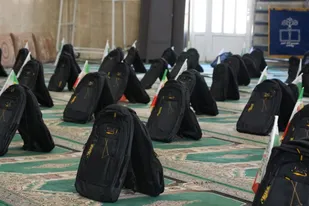 اهدای۴۰۰۰بسته لوازم التحریر به دانش آموزان
