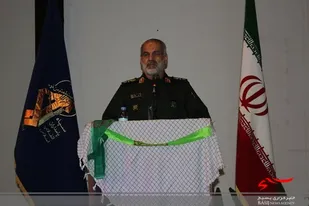 شهدا نجم و ستاره مسیر هدایت جامعه هستند