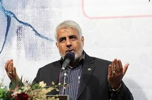استفاده از کالای مشابه داخلی را باید برای خود حرام بدانیم/ مبارزه با کالای قاچاق مهمترین برنامه بسیج کارگری در سال 96