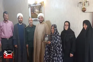 دیدار مسئول نمایندگی ولی فقیه در سپاه تویسرکان با خانواده شهدا
