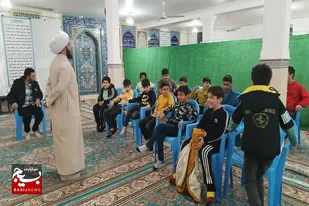 از برپایی کارگاه های آموزشی تا برنامه شبی در مسجد در سرخه