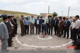 عملیات اجرایی مدرسه دو کلاسه در روستای مونق میانه آغاز شد