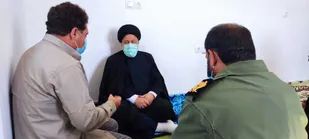 آیت الله رئیسی به منظور بازدید از مناطق سیل زده وارد فرودگاه جیرفت شد