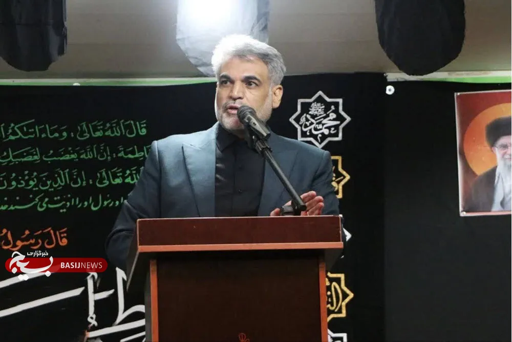 پنجم آبان سند ماندگار نقش مردم کبودراهنگ در مسیر پیروزی انقلاب اسلامی پنجم آبان سند ماندگار نقش مردم کبودراهنگ در مسیر پیروزی انقلاب اسلامی