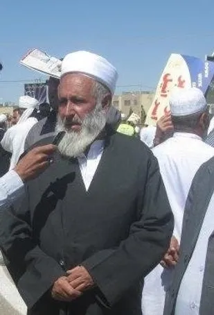 دوستی و رفاقت دشمن نشانه نفوذ جریانی در کشور