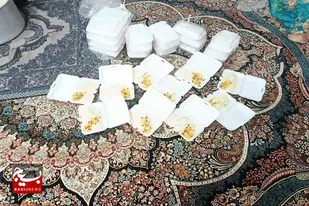 توزیع ۱۰۰ پرس غذای نذری توسط بانوان بسیجی پایگاه نور