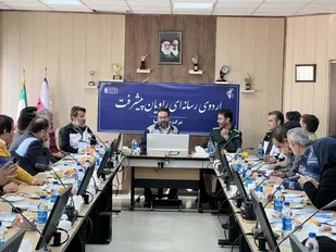 بسیج برای حل مشکلات اقتصادی پای کار است/ تولید کنندگان افسران جبهه تولید هستند