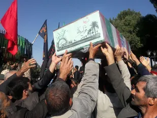 تشییع شهید &laquo;قوام کیانی&raquo; در نهاوند