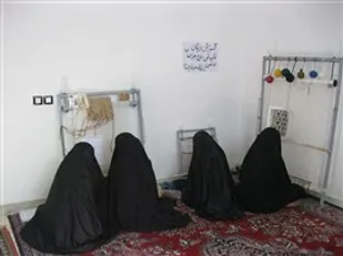 برگزاری دوره آموزش قالیبافی برای بسیجیان در همدان