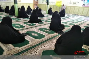 نشست سیاسی  با موضوع "بسیج وتکلیف گرایی" در هامون برگزار شد