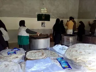برگزاری نذر امام در بام ایران