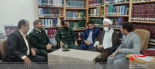 در هفته کتابخوانی سرهنگ امیری از کتابخانه شهرستان بردسیر دیدار کردند