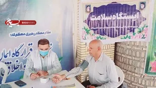 ایستگاه سلامت در نماز جمعه رودان به مناسبت دهه مبارک فجر