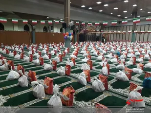 نیازمندان رامسری سرسفره کریم اهل بیت(ع) +تصاویر