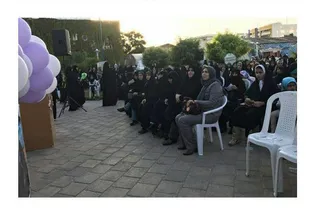 همه ما باید دست به دست هم در خدمت به نظام جمهوری اسلامی باشیم / در عصر کنونی باید ارزشهای اخلاقی را به فرزندان خود آموزش دهیم