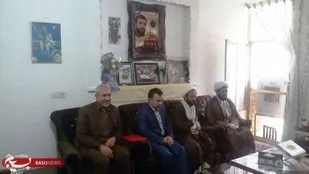 دیدار جمعی از مسئولان ملایر با خانواده شهید &laquo;حیدر ابراهیم&zwnj;خانی&raquo;