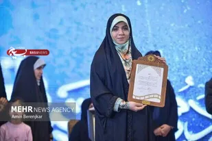 کسب &laquo;لوح افتخار&raquo; از سیزدهمین جشنواره فیلم مردمی فیلم عمار به خاطر مستند مسابقه &laquo;سه میم&raquo; توسط هنرمند بسیجی "فاطمه باقری"