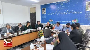 باید دانش آموزان را با قهرمانان جبهه مقاومت آشنا کرد