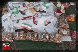 150 بسته یلدایی به دست طلاب نیازمند در زاهدان رسید