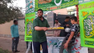 کاروان شادی خودرویی در شهرستان  زرند با عنوان حرم تا حرم برگزارگردید