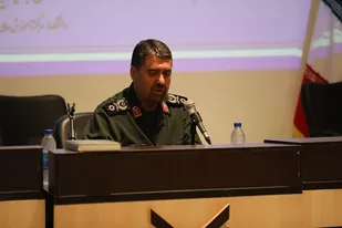 دشمن تلاش می کند حیا و عفت را از بخشی از جامعه حذف کند/ مهم ترین کار مبارزه با دروغ&zwnj;پردازی&zwnj;های دشمن است