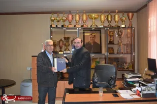 تجلیل همکار ارزشمند خانواده بزرگ مقاومت زنجان در آستانه بازنشستگی