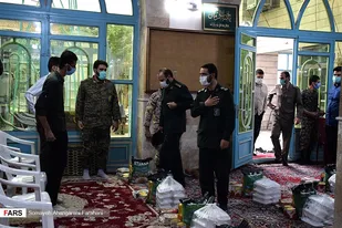 توزیع 800 پرس غذای گرم و300 بسته مواد غذایی به همت گروه جهادی شهید خسروی