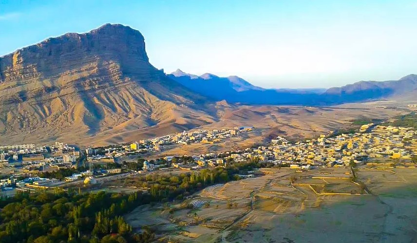دلیجان و نراق؛ پیوند ظرفیتهای صنعتی با میراث تاریخی استان مرکزی دلیجان و نراق؛ پیوند ظرفیتهای صنعتی با میراث تاریخی استان مرکزی