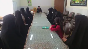نشست مادرانه با موضوع نقش زنان در دوران دفاع مقدس در خاتم برگزار شد