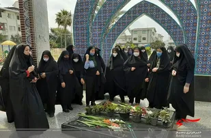 تجدید بیعت بانوان مازندرانی با شهدا+ عکس