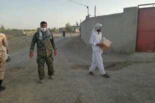 توزیع ۳۰۰ بسته بهداشتی در بین عشایر مرز نشین